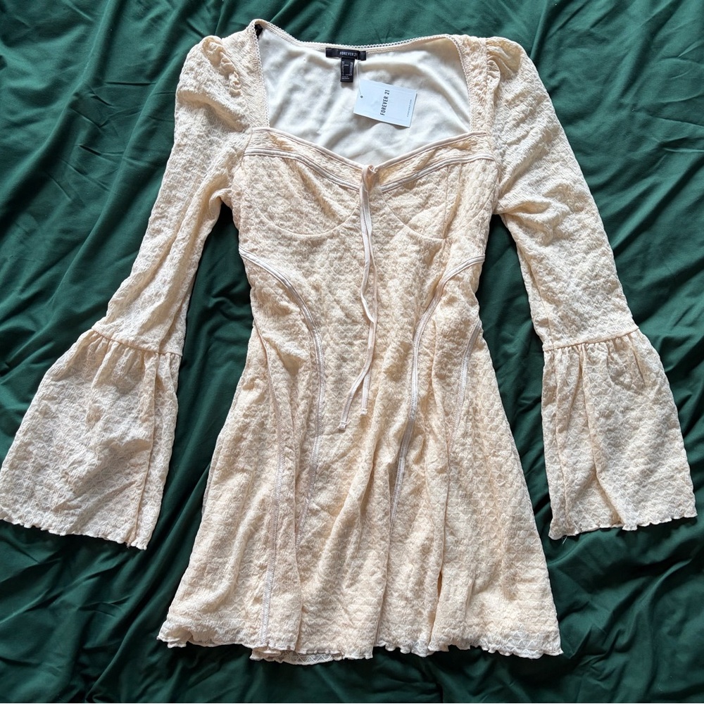 NWT Forever 21 Bell Sleeve Lace Dress